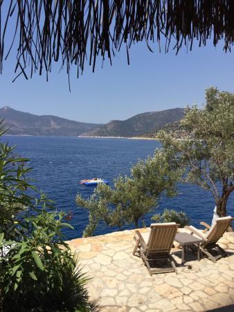 Mahal Waterfront Restaurant